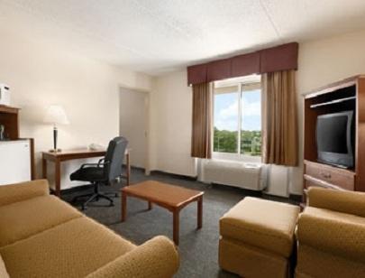 Baymont Inn & Suites Clearwater Kamer foto