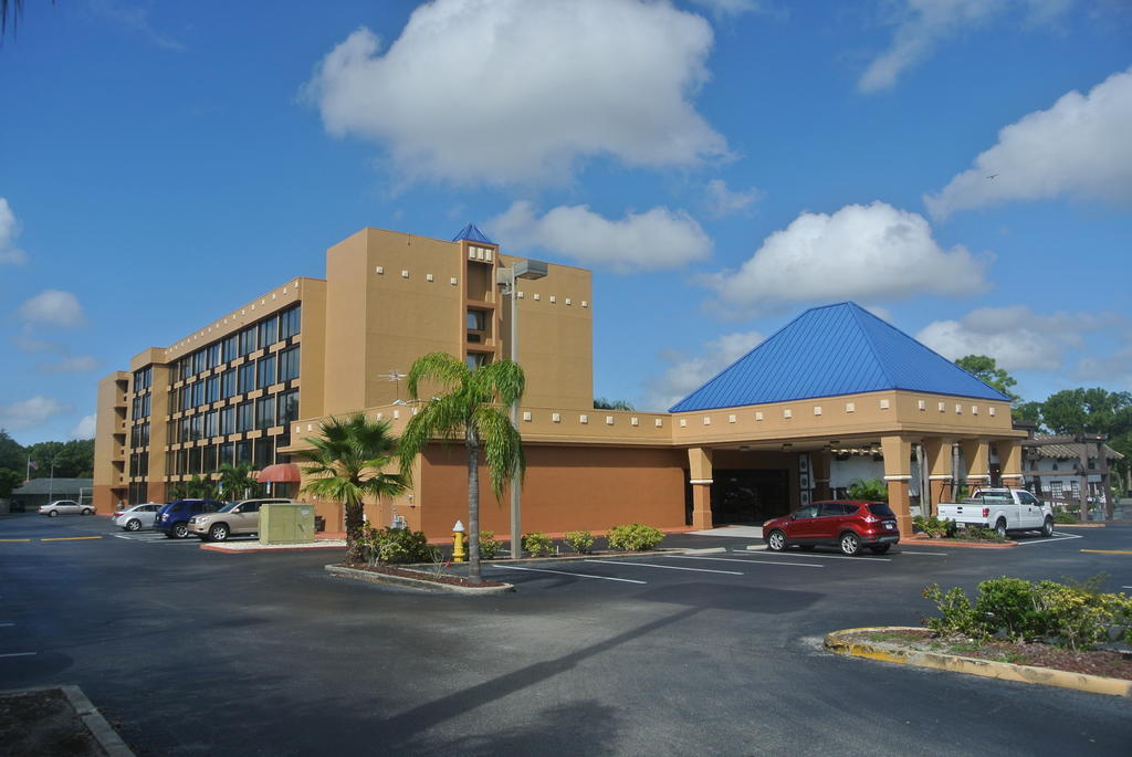 Baymont Inn & Suites Clearwater Buitenkant foto